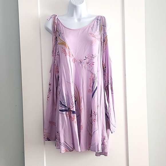 Free People Clear Skies Cold Shoulder Tunic top size XS - Picture 3 of 7